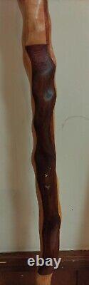 Art populaire en bois rustique, grande canne de marche réparée 'LEAN ON ME' de 59 pouces