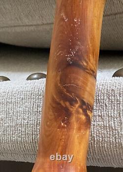 Bâton de marche avec poignée sculptée à la main en bois - Visage unique d'homme barbu - 31 pouces de long - Unique