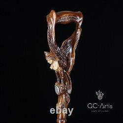 Bâton de marche en bois de sirène style fantasy femme ailée sculptée à la main