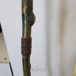 Bâton de marche en bois fait main avec nœuds personnalisés, boussole secrète et conteneur