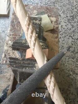 Bâton de marche en bois orthopédique fait à la main, spécial, de haute qualité, sculpté.