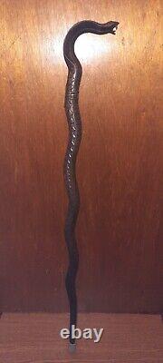 Bâton de marche en bois sculpté à la main avec un serpent en relief - Canne de marche cobra