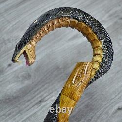 Bâton de marche en canne sculptée à la main en bois, Cobra brun / Royaume-Uni