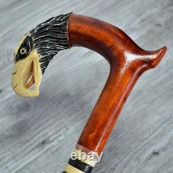 Bâton de marche en canne sculptée à la main en bois avec aigle / Royaume-Uni