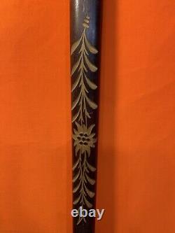 Bâton de marche sculpté à la main en bois de Kuznice, représentant un oiseau aigle, art populaire tomahawk