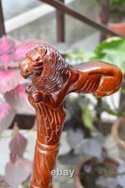 Bâton de marche sculpté en bois de lion avec élégance, canne en bois sculptée à la main avec des motifs intriqués
