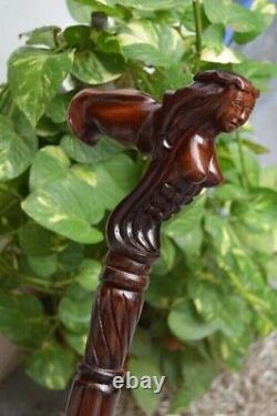 Bâton de marche sculpté en bois de sirène fait à la main avec poignée en bois confortable.