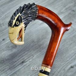 Canne Bâton de marche en bois sculpté à la main avec un aigle