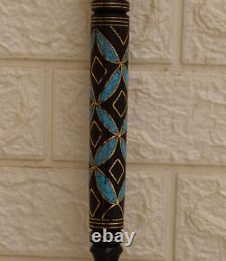 Canne de marche artisanale, bâton en ébène incrusté de 37 turquoises, bâton en bois de 95 cm.