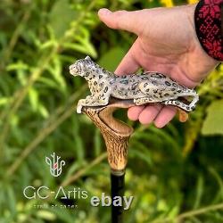 Canne de marche en bois avec léopard des neiges, chat blanc sculpté à la main et peint.