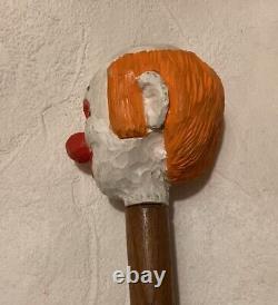 Canne de marche en bois faite à la main avec poignée en tête de clown sculptée à la main vintage