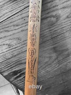 Canne de marche en bois vintage avec hache, gravure de conception Polka Jimmie Brosch 37