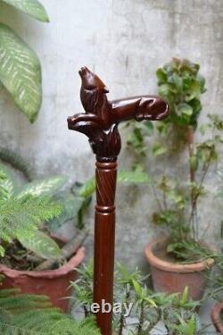 Canne de marche unique sculptée à la main en bois de loup avec poignée en bois naturel