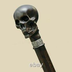 Canne en bois sculptée à la main avec poignée en forme de tête de crâne style designer