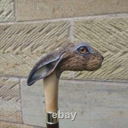 Canne en bois sculptée à la main, cadeau en bois avec un lapin